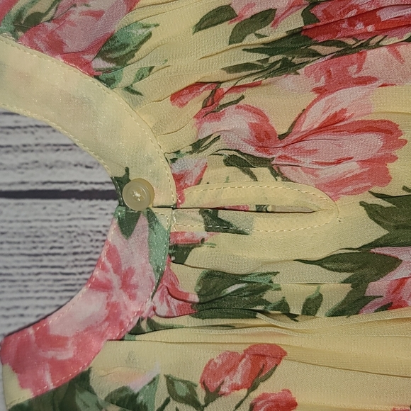 Girls dress - Picture 3 of 4